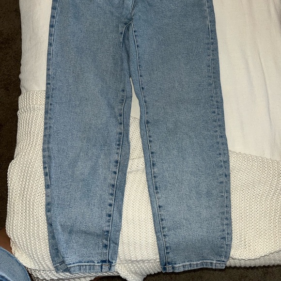 ASOS Stradivarius mom jeans high rise, size 6 - Picture 2 of 2